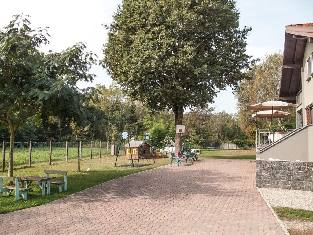 Gattico B&B Il Rovere المظهر الخارجي الصورة